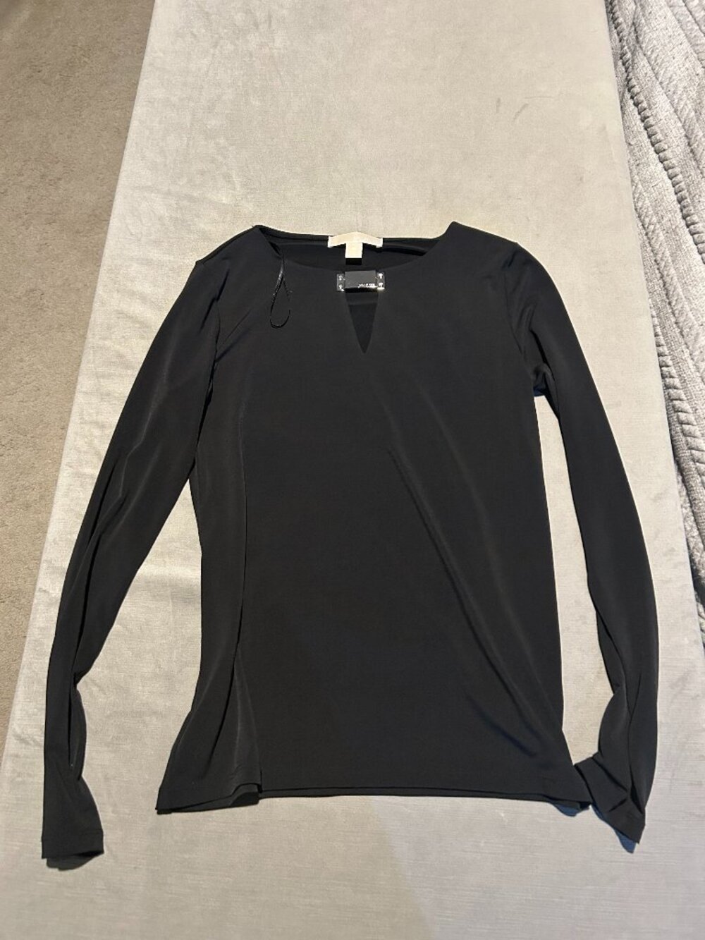 MICHAEL KORS Black Matte Jersey Long Sleeve Keyhole Hardware Blouse XS